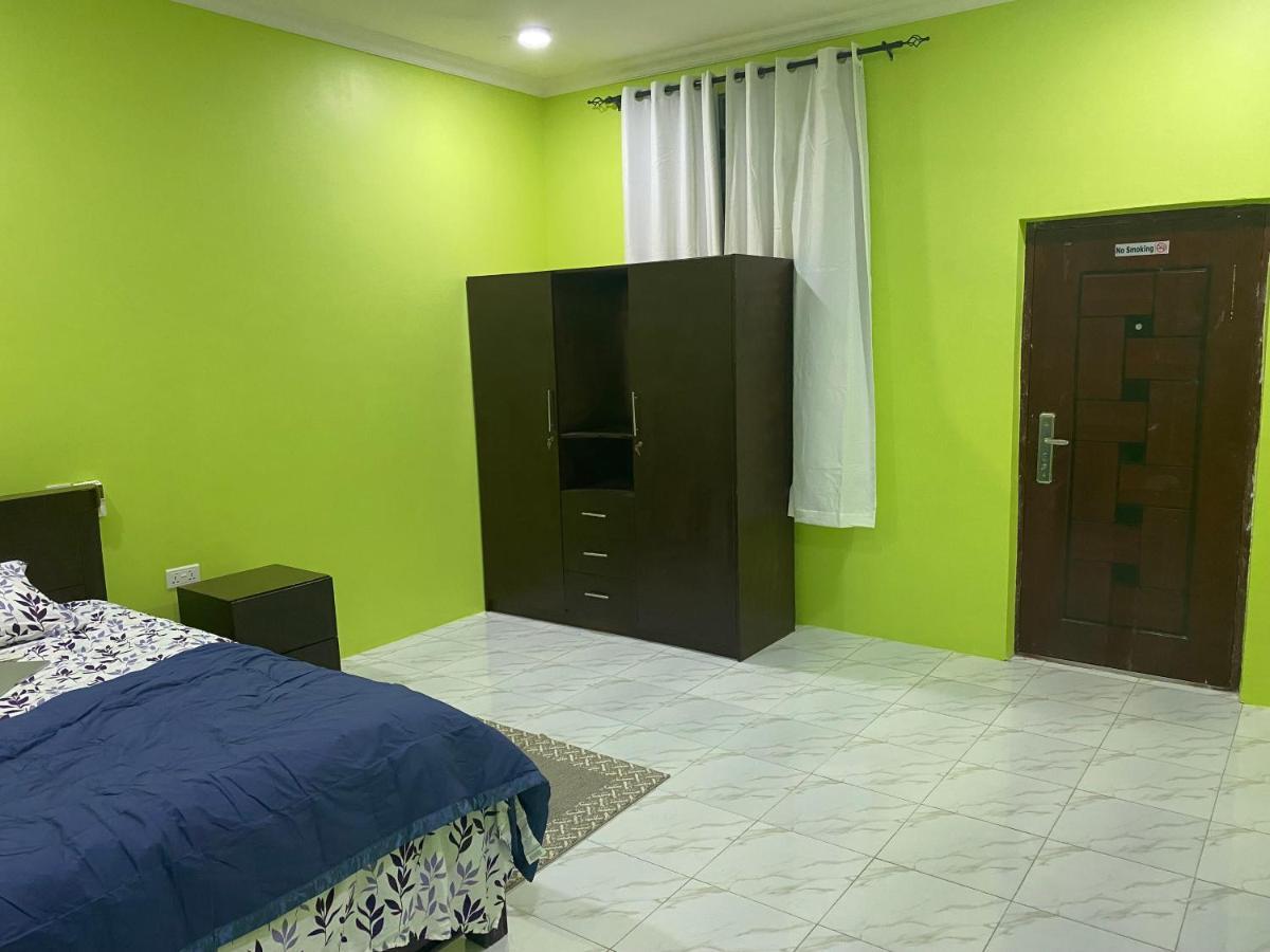 Oneworld Guesthouse & Events Centre Accra Buitenkant foto