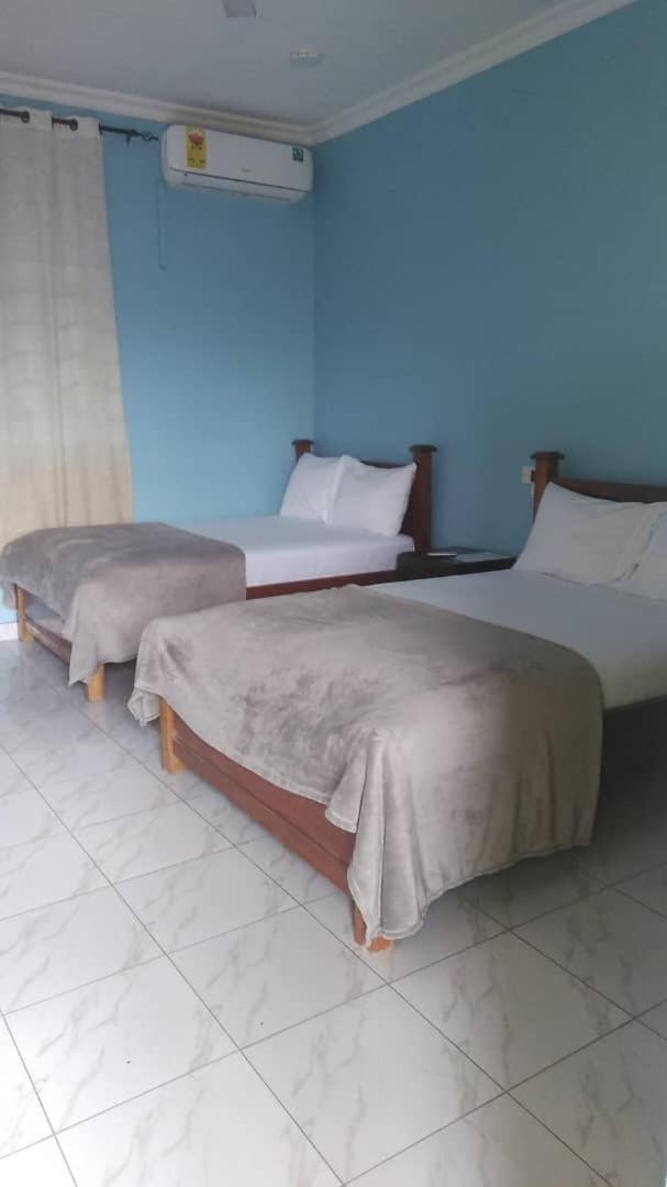 Oneworld Guesthouse & Events Centre Accra Buitenkant foto